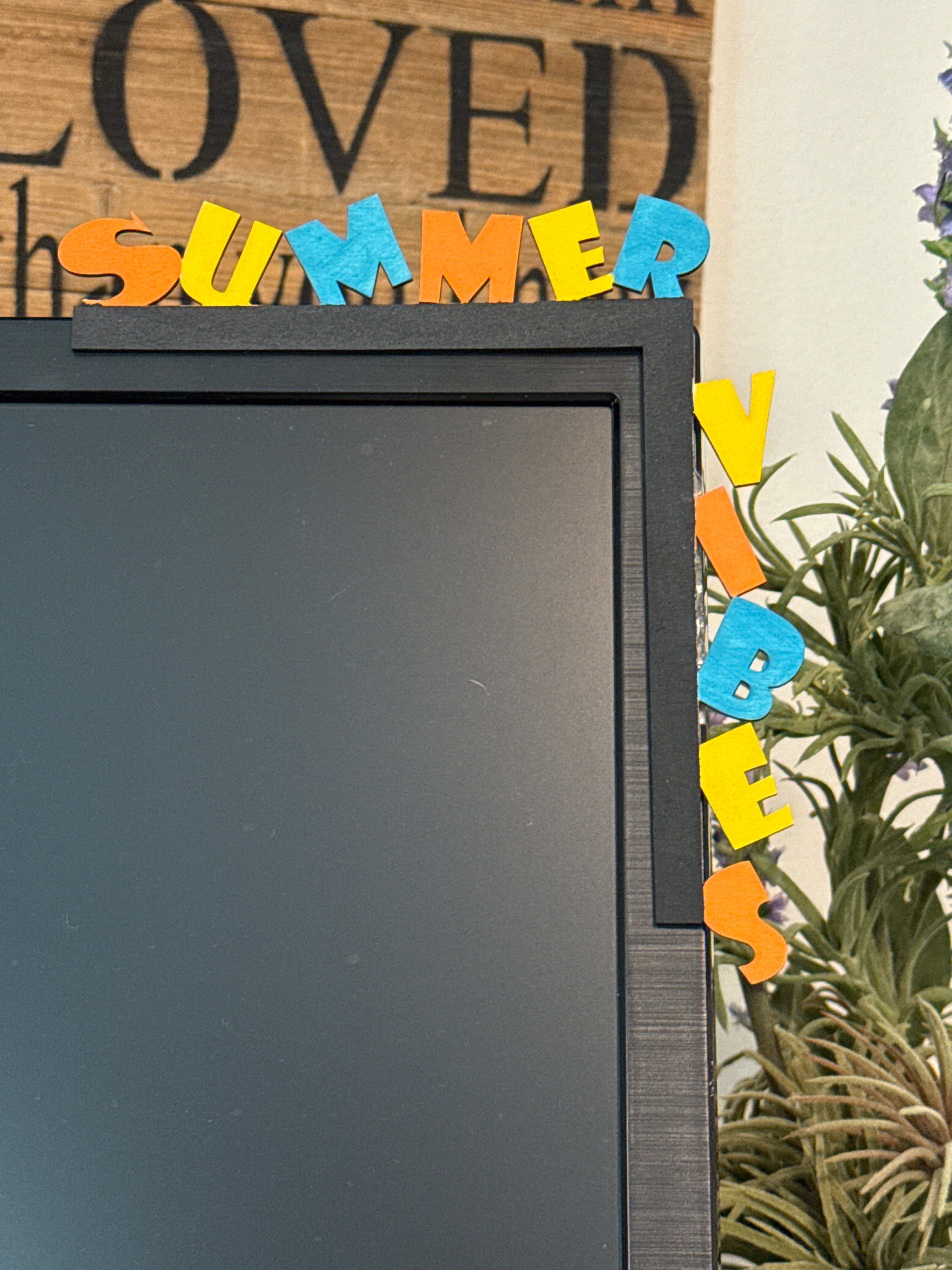 Computer Corner Decor – Trinkets, Tags and Treasures